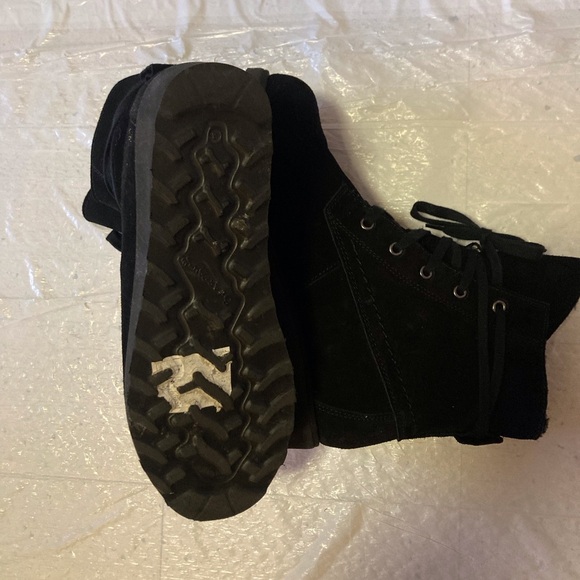 Black BearPaw Shearling Lace up Boots - Picture 7 of 7